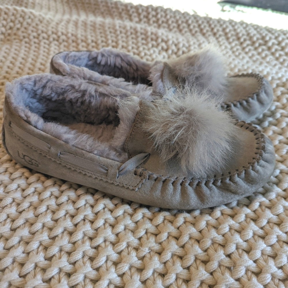 UGG Pompom slippers